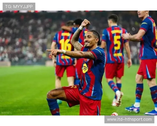 拉菲尼亚突破后传中形成致胜一球